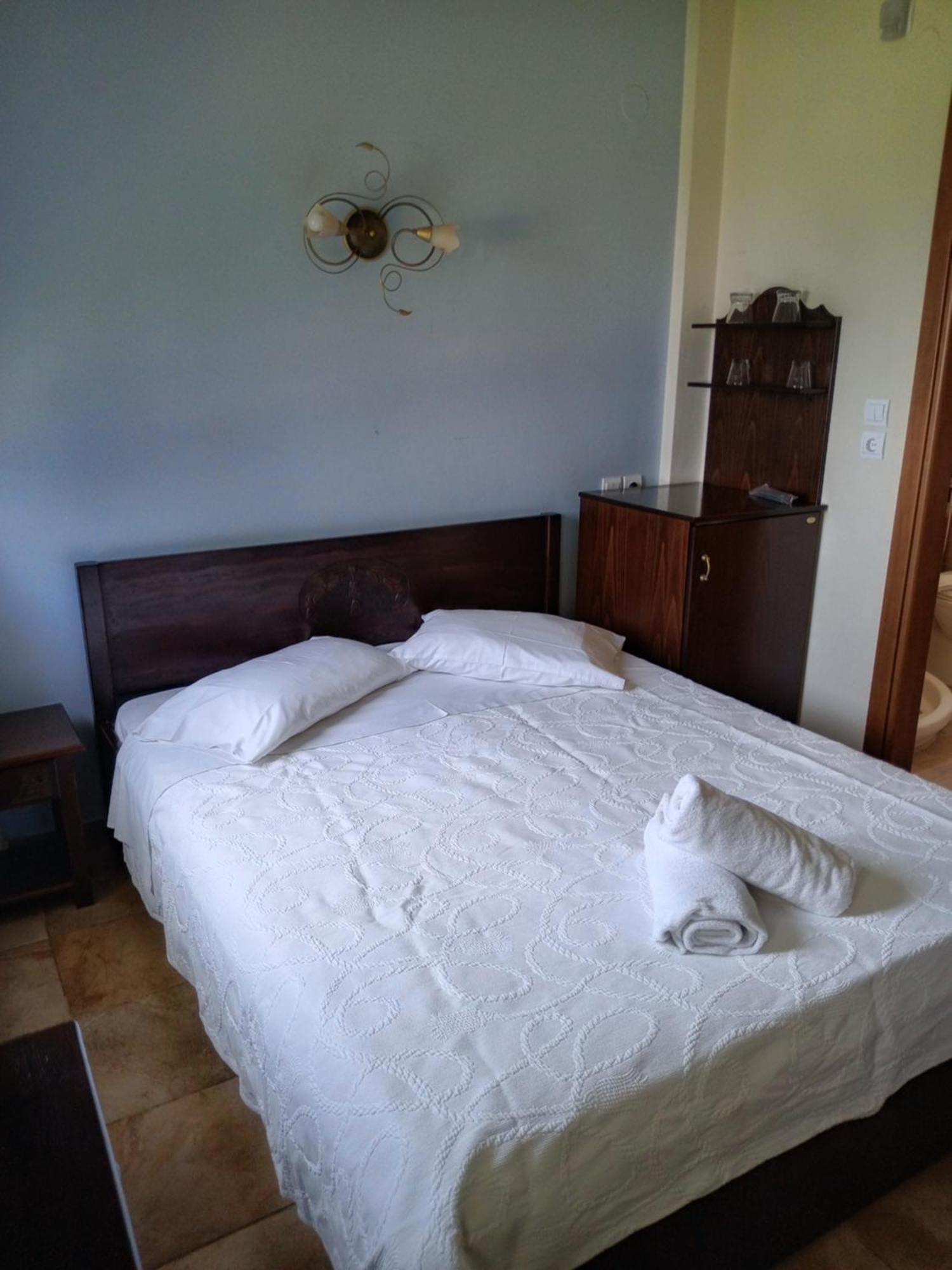 Áyios Dhimítrios Hotel Erotas מראה חיצוני תמונה