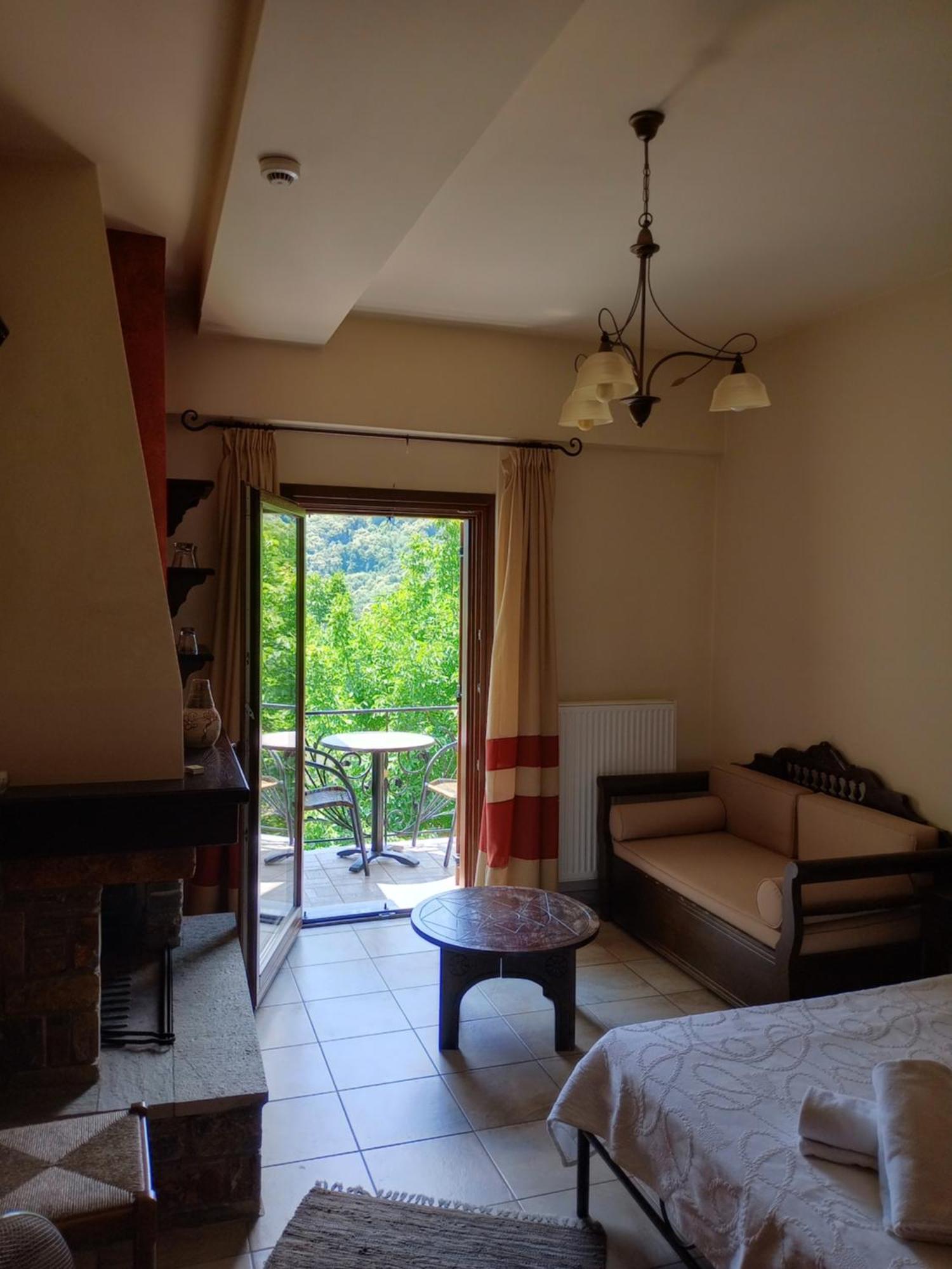 Áyios Dhimítrios Hotel Erotas מראה חיצוני תמונה
