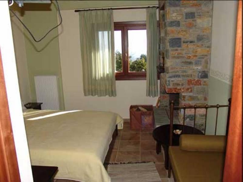 Áyios Dhimítrios Hotel Erotas מראה חיצוני תמונה